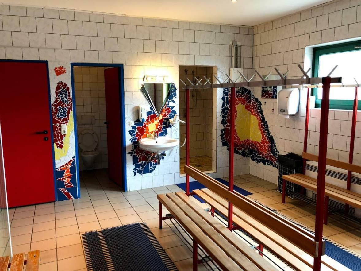 Indoor Camping Formel1 Motogp Spielberg Hotel Judenburg Exterior photo